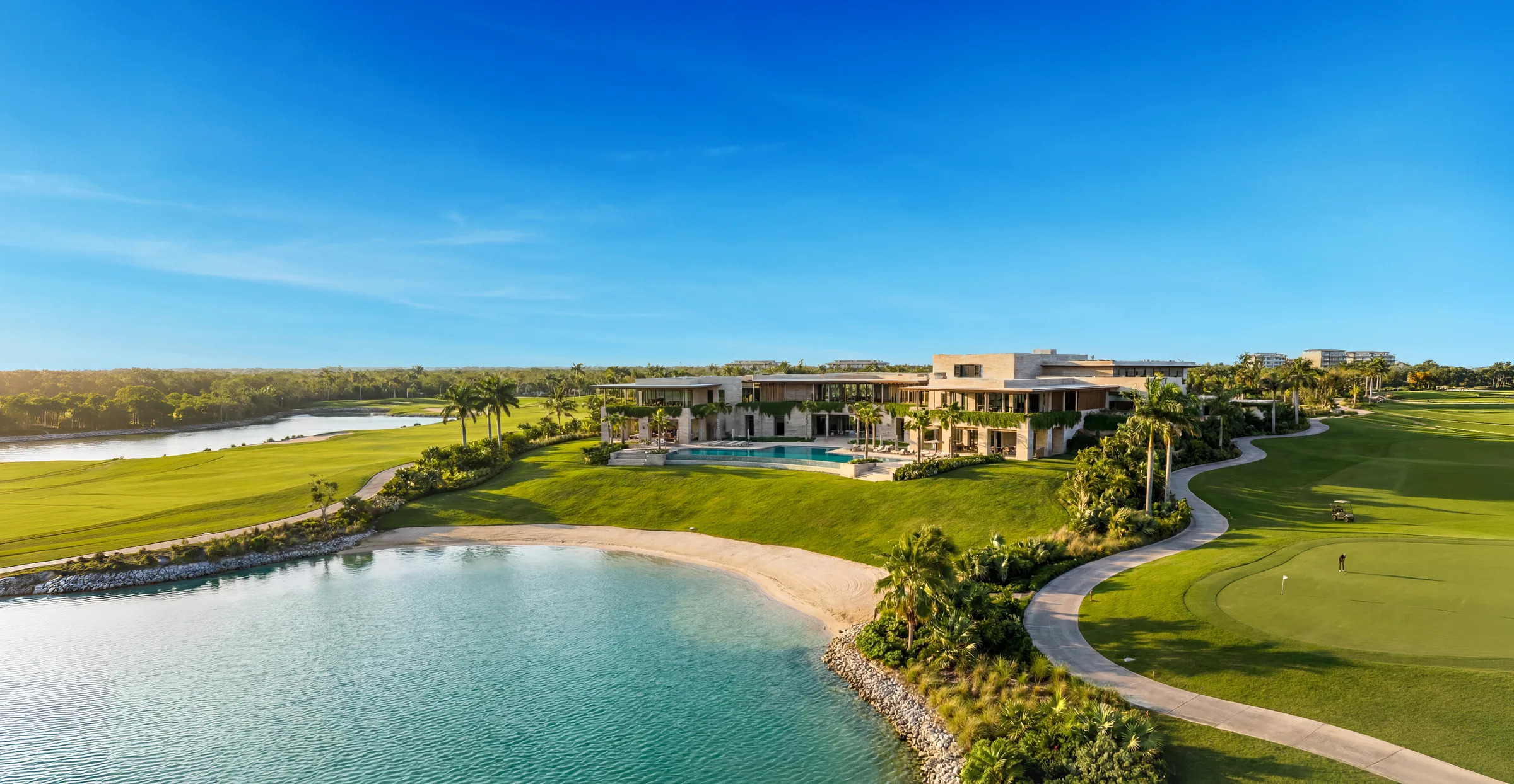 Yucatan (macrodesarrollo con golf)